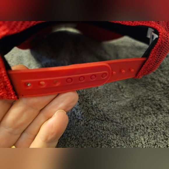 NWT Washington Capitals Adjustable Cap.. - Picture 4 of 6